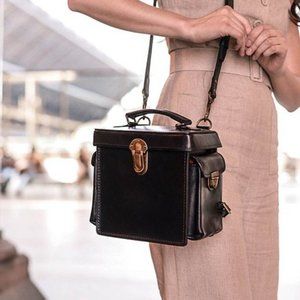 Searching For- Beara Beara Claire Leather Bag
